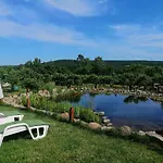 Calla Retreat 山林小屋 Vezenkovo